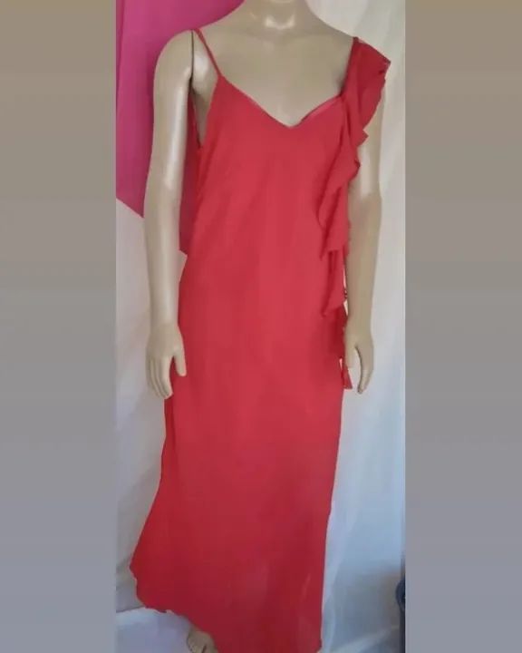 VESTIDO LONGO ASSIMÉTRICO EM CREPE C/FORRO - Foto 2
