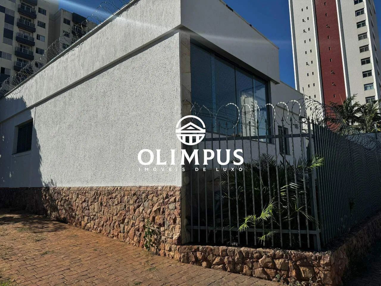Excelente opção de casa para fins comerciais com 300m2 de área construída - Foto 2