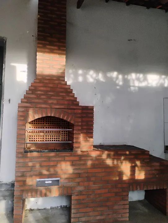 Churrasqueira e fogão a lenha 