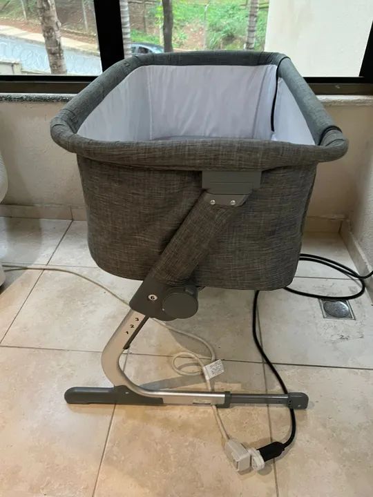 Berço Portátil Safety First Cinza - Em excelente estado - Foto 2