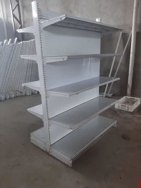 400 GÔNDOLAS. 1400.  a UNIDADE 