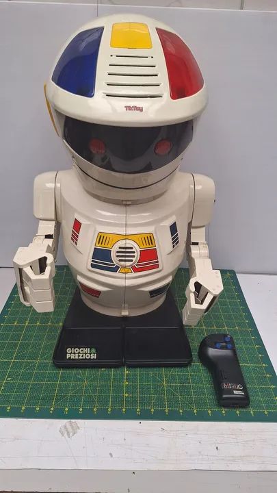 Robô Brinquedo Vintage  62 cm -emiglio anos 80
