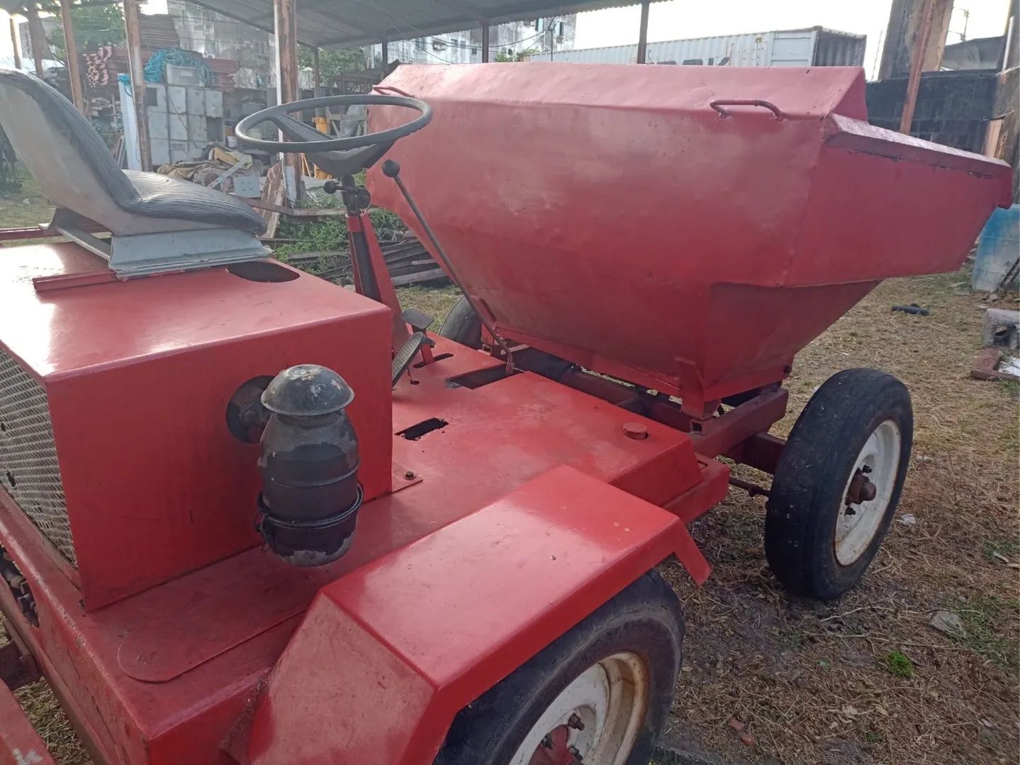 Trator com caçamba - ideal para obras planas - Foto 3