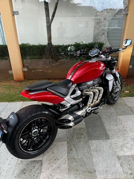 Triumph rocket 3 r 2.500 cilindradas  - Foto 2
