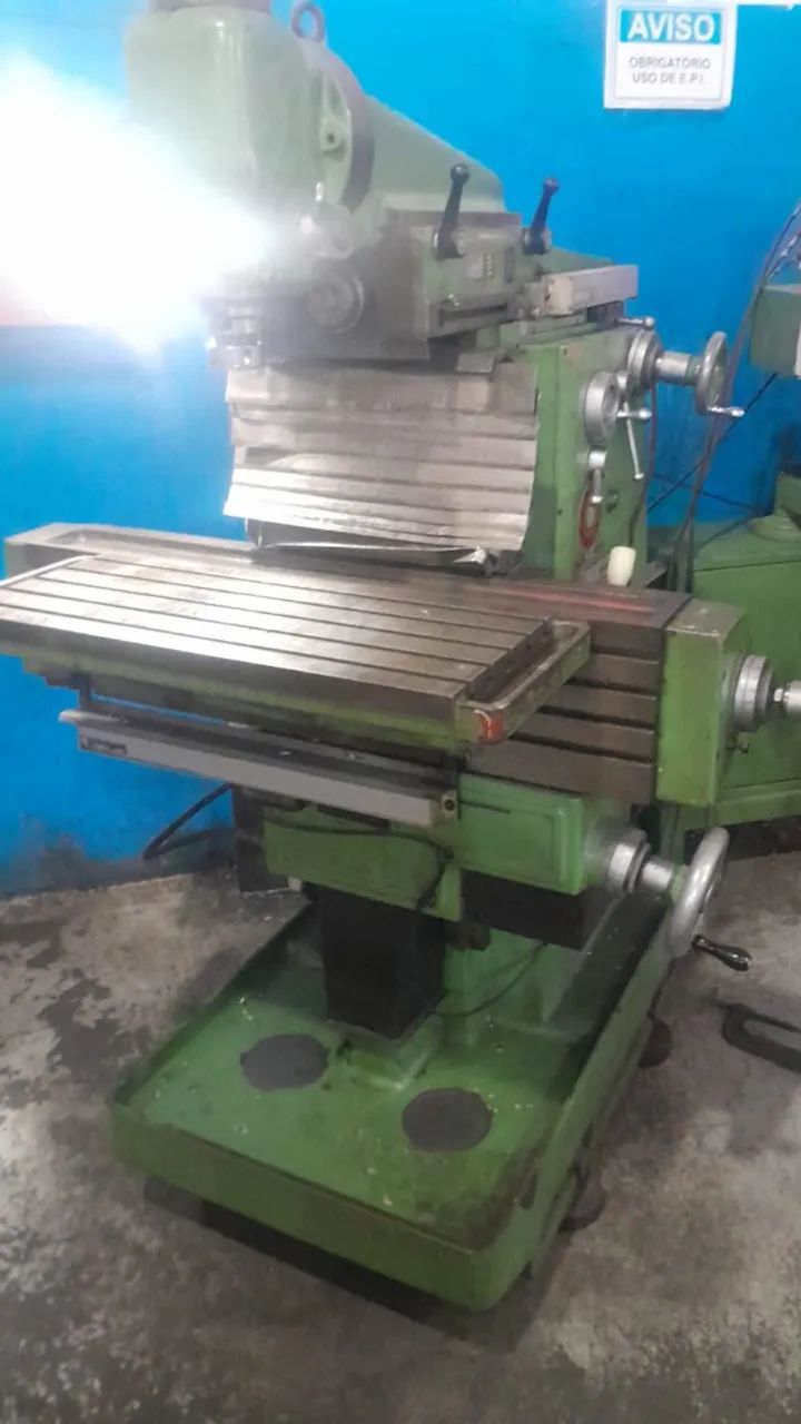 FRESADOR FERRAMENTEIRA