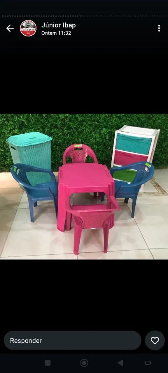 Conjunto de Mesinha e Cadeiras Infantis Coloridas