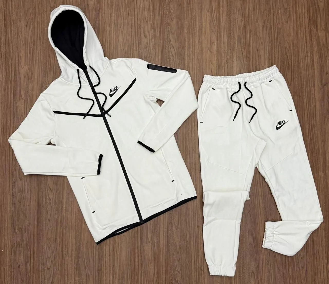 Conjunto nike tech flece 