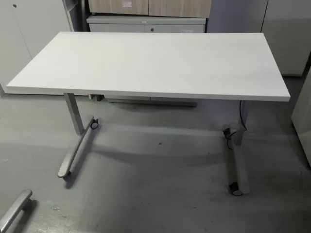Mesa de Escritório Dobrável  com Rodinhas - Foto 5