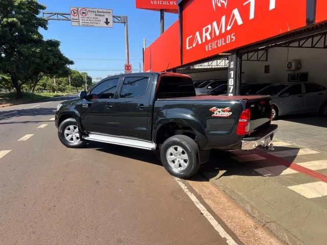 HILUX SRV 3.0  4X4 DIESEL  - Foto 3