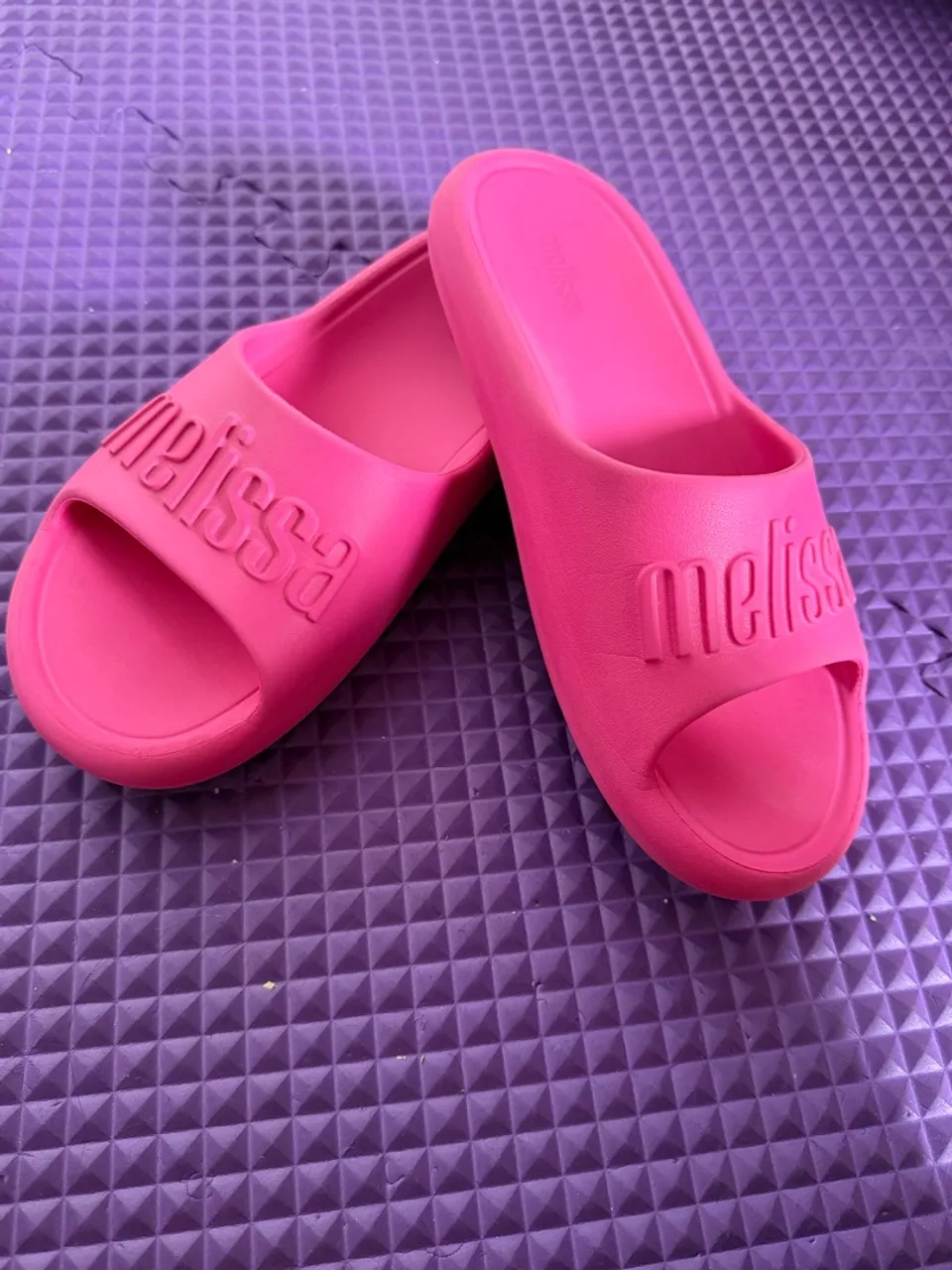 Melissa free essential slide rosa 36