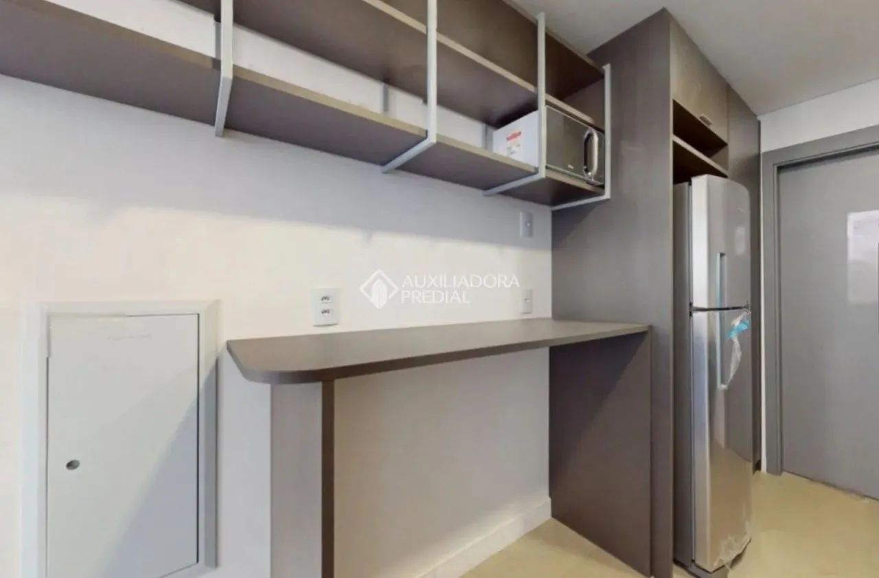 Amplo estúdio recém entregue para primeira locação no bairro Trindade ! - Foto 11