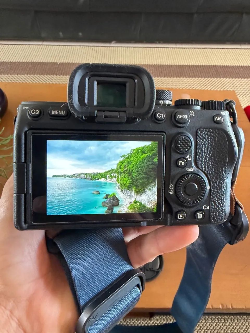Sony A7 IV (A7M4) - Perfeito estado | 4.800 cliques