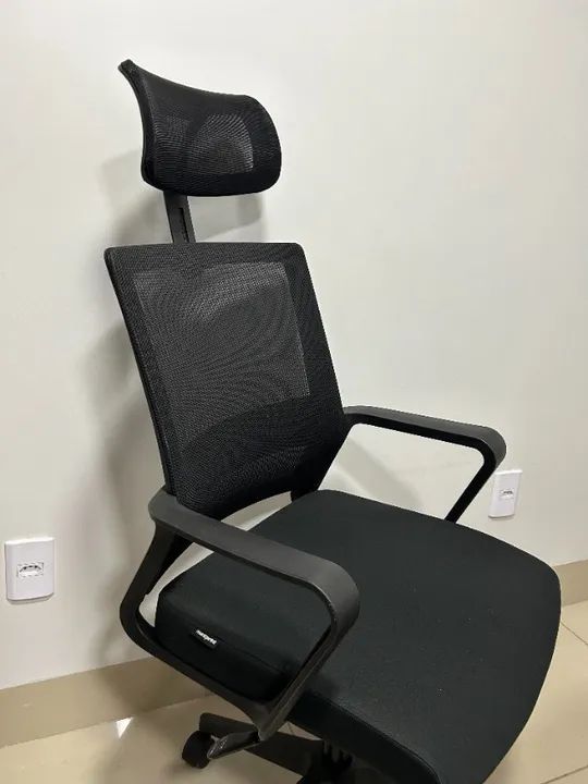 Cadeira de escritório Office Martinelli Preta - Produto Novo - Goiânia