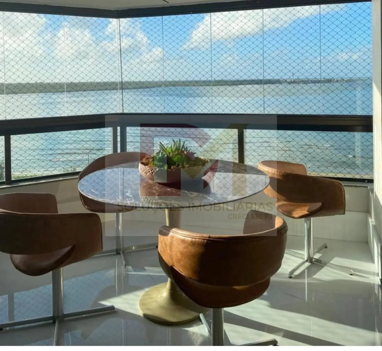 Vendo apartamento / Edifício Fernando Sampaio /3 suites