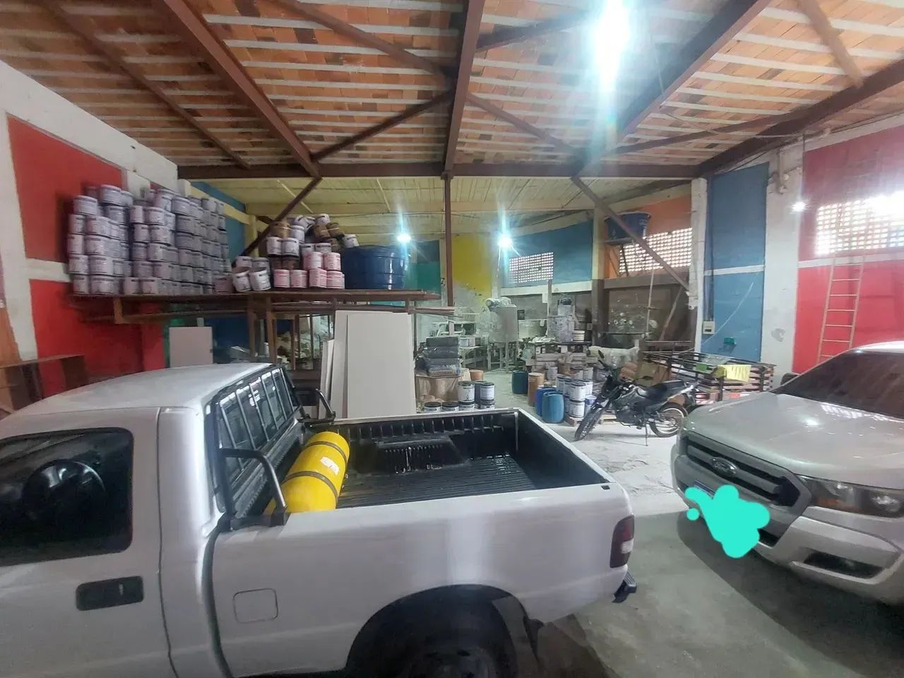 Galpão/Depósito/Armazém para venda possui 1000 metros quadrados