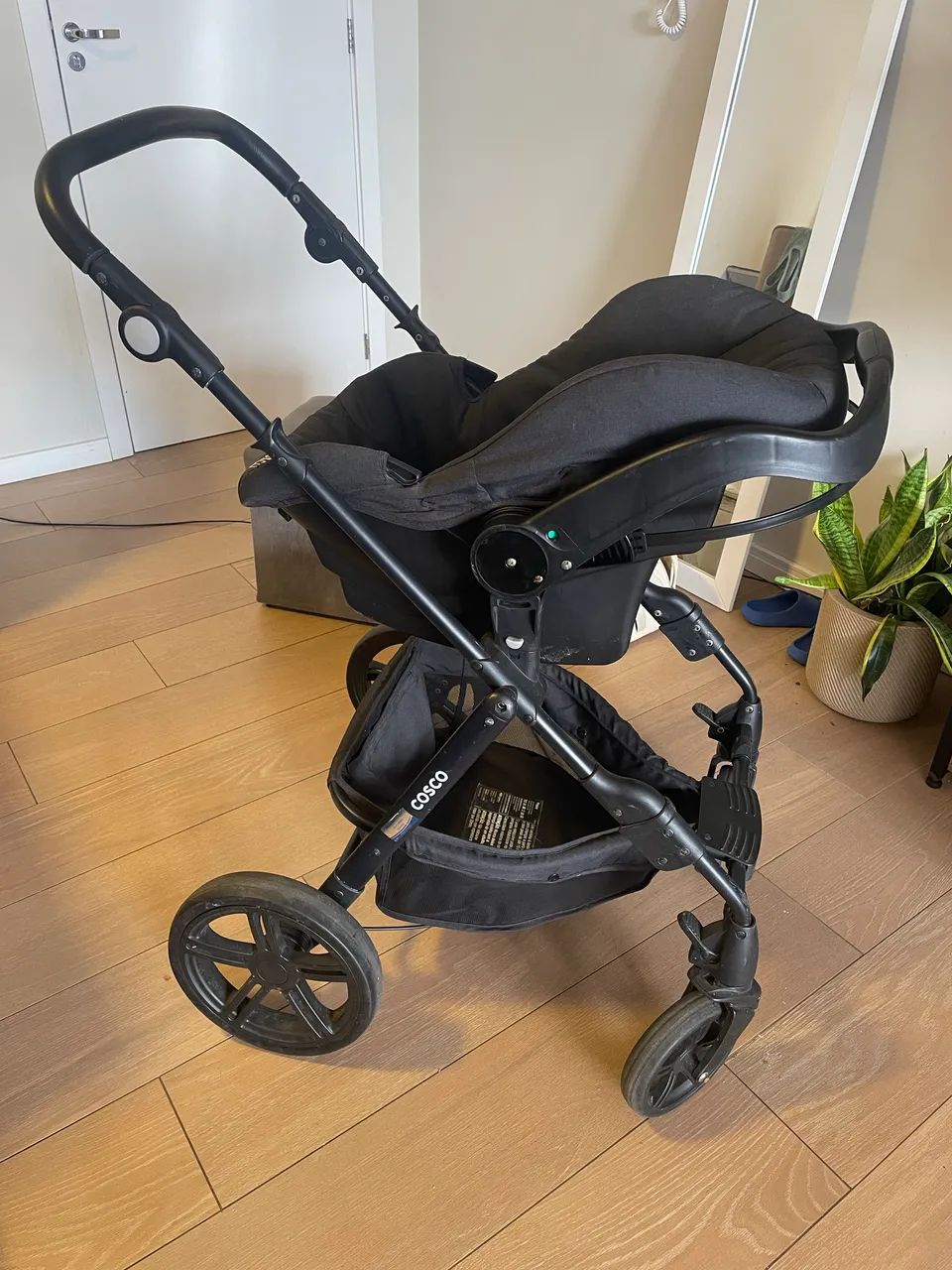 Carrinho + Bebê Conforto + Berço