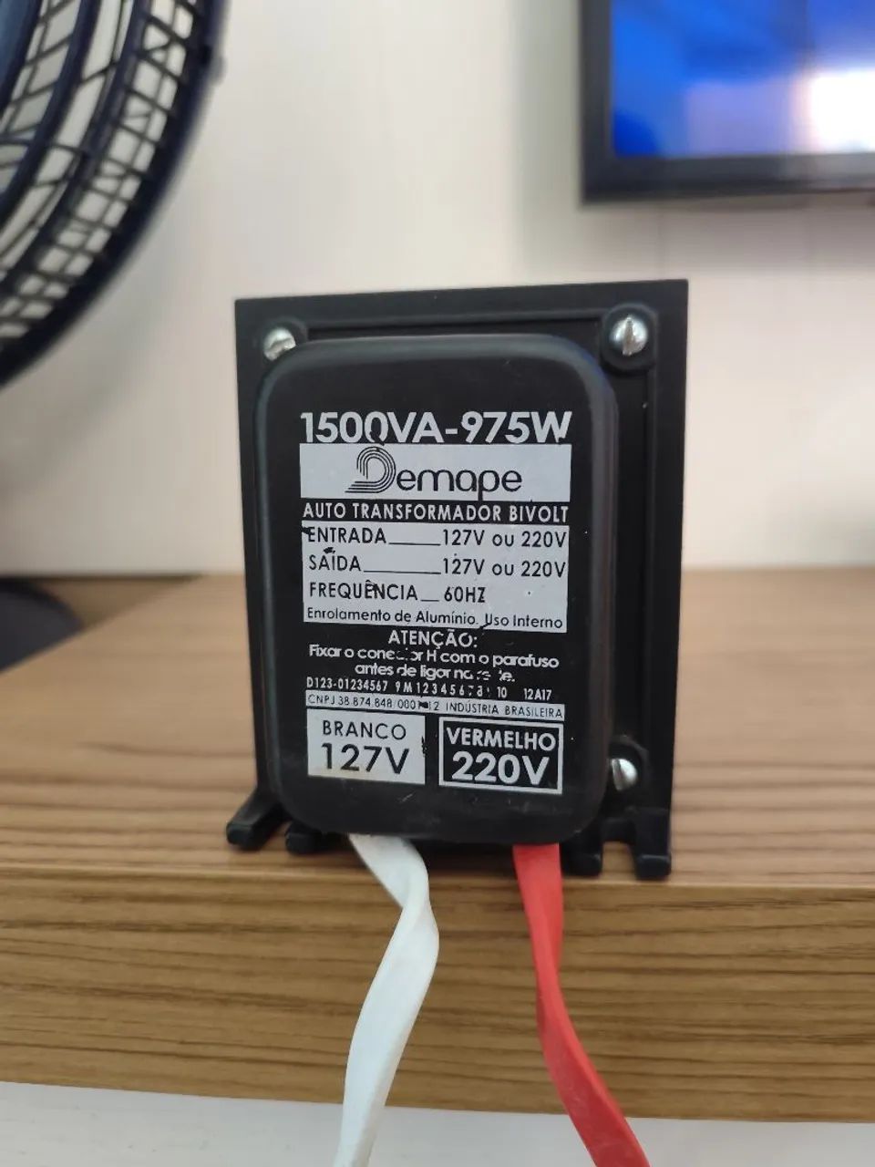 Auto Transformador 1500VA 975W - Foto 2