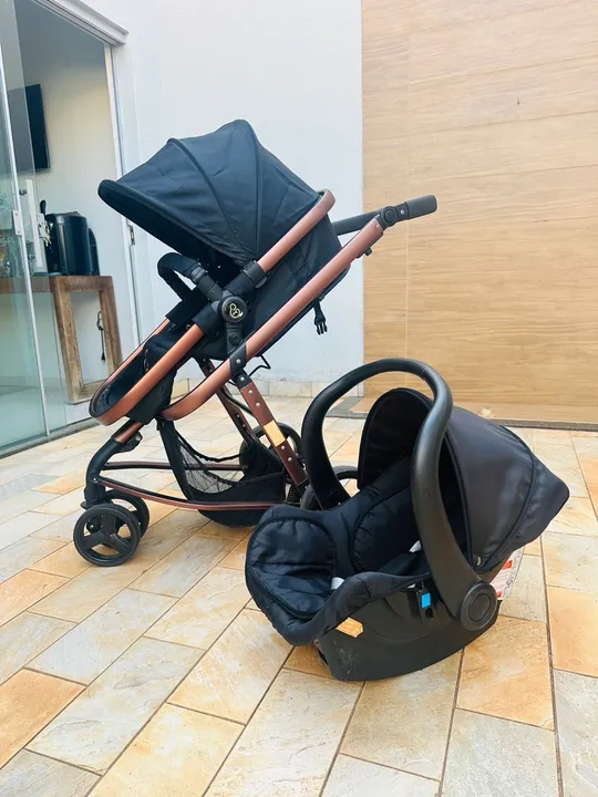 Carrinho de Bebê - Passeio e Bebê Conforto