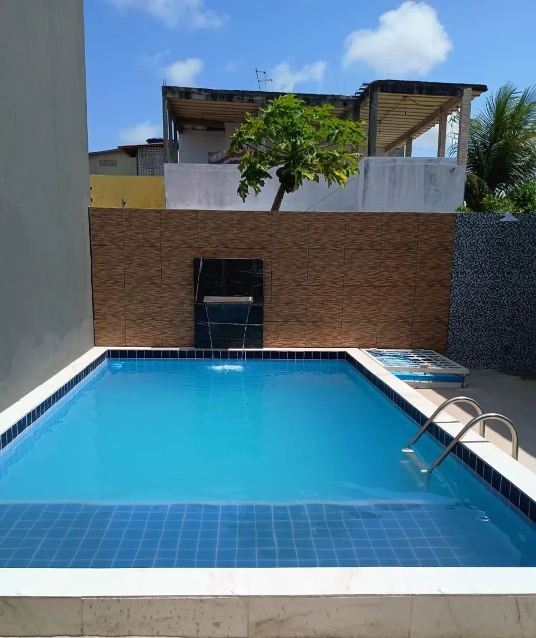 Alugo casa para veraneio em Carapibus com piscina, 2 quartos e área gourmet.