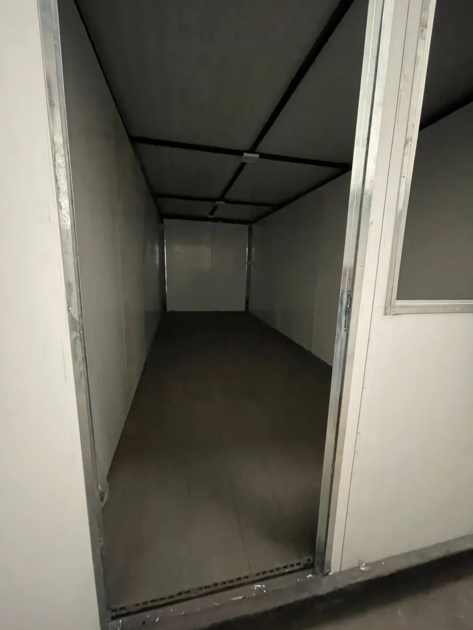 Container 64330307205250124