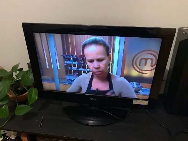 Vendo televisão