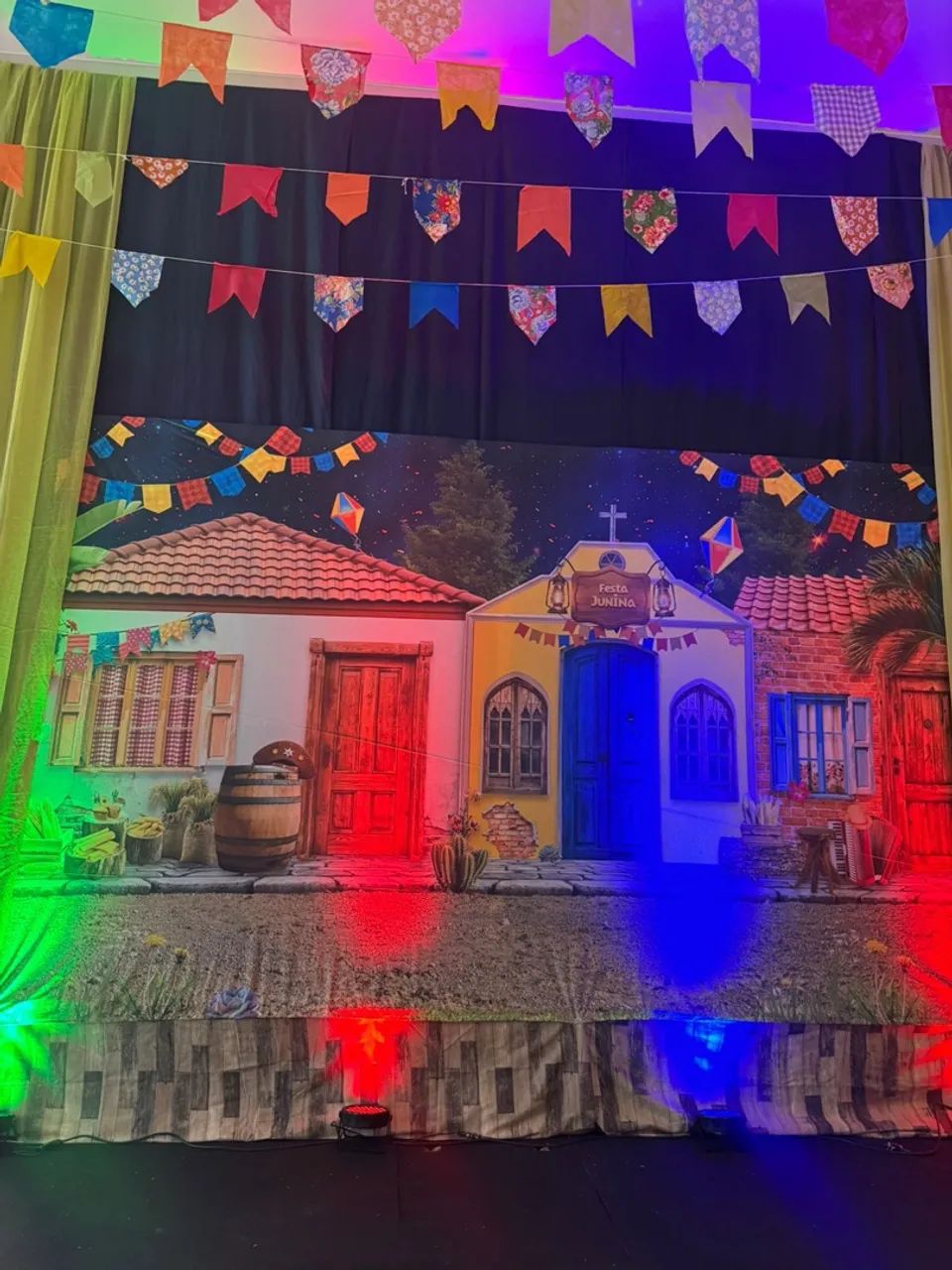Aluguel Iluminação cênica 