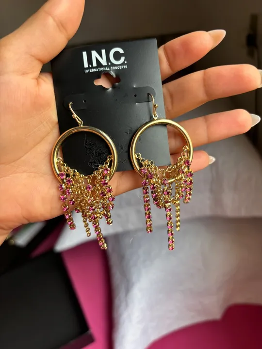 Brinco banhado a ouro 18k com pedras de zircônia