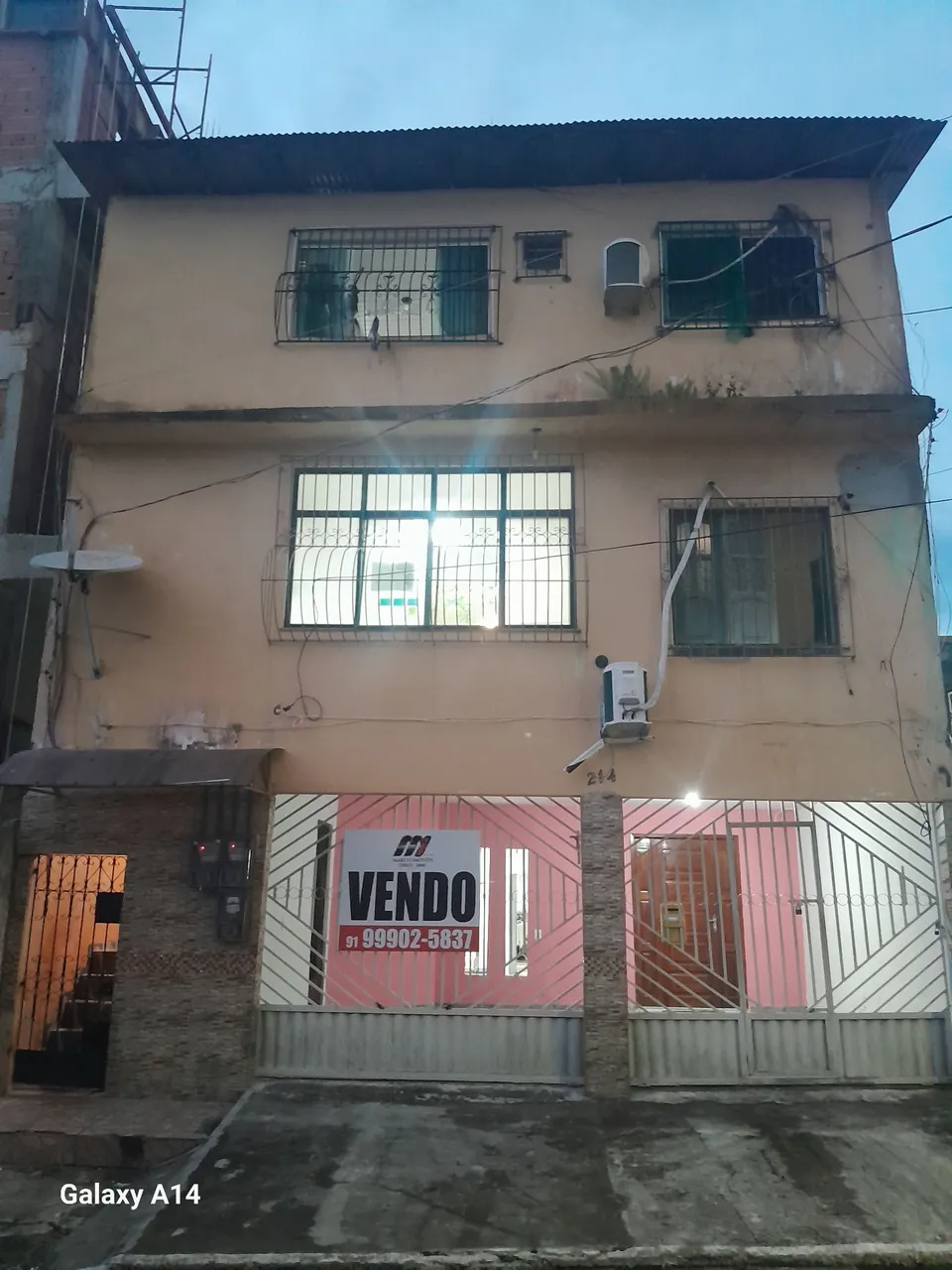 Vendo Prédio 3 Casas Batista Campos 