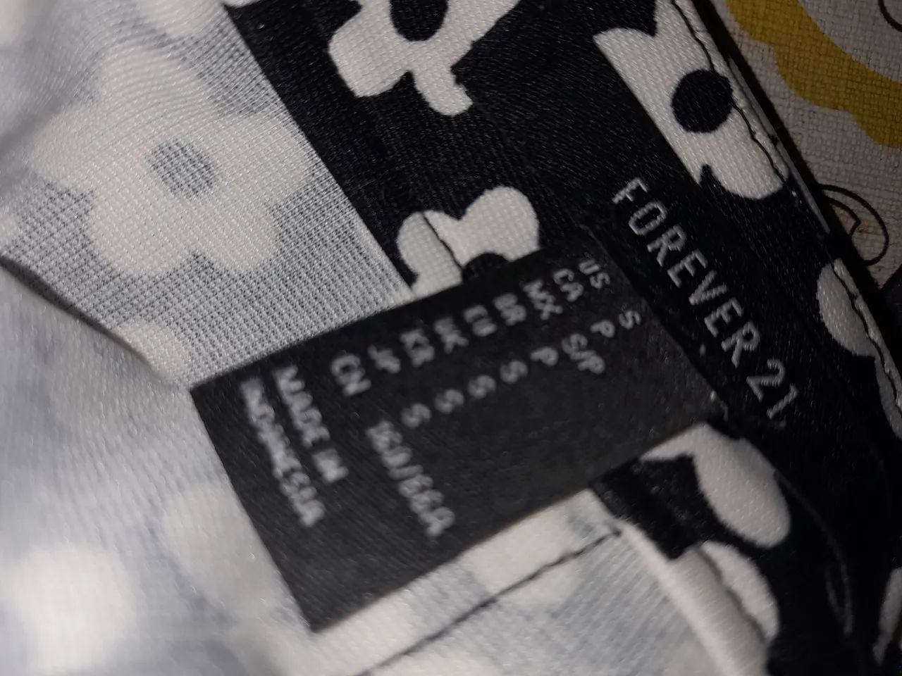 Shorte Floral Preto e Branco - Foto 3