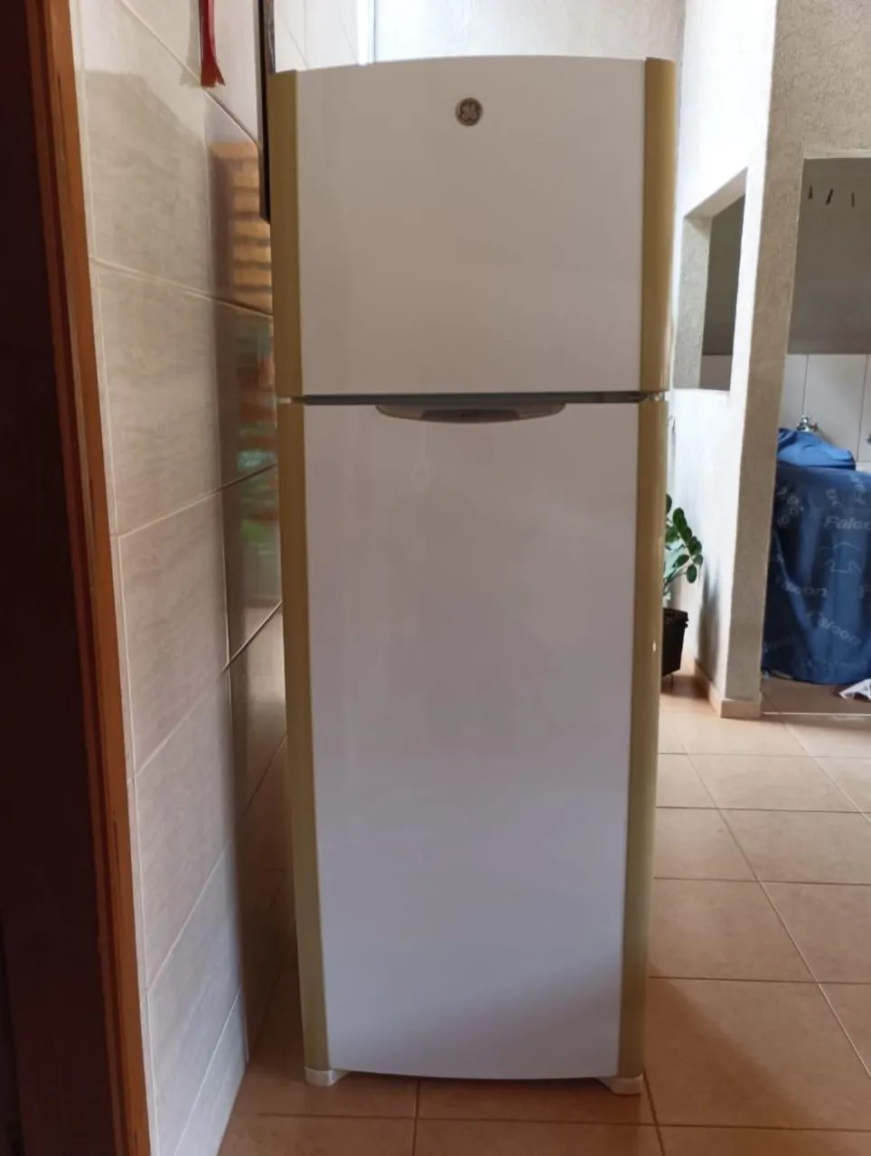 Geladeira GE Frost Free 470 Litros