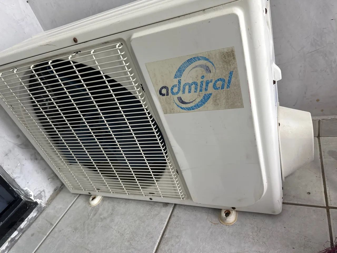 Condensadora de ar condicionado 