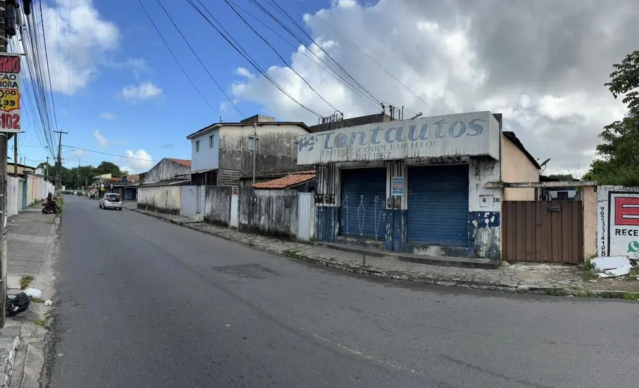 Imóvel para venda tem 100 metros quadrados com 8 quartos em Cruz das Armas - João Pessoa -