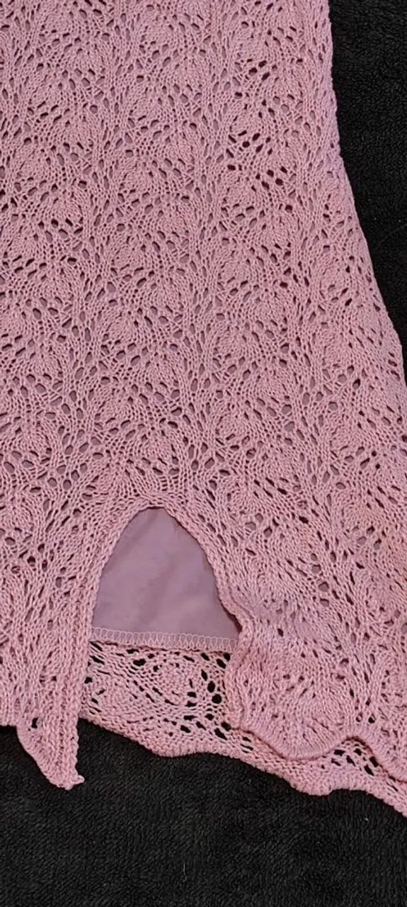 Vestido de Tricô Rosa com Detalhes - Foto 2