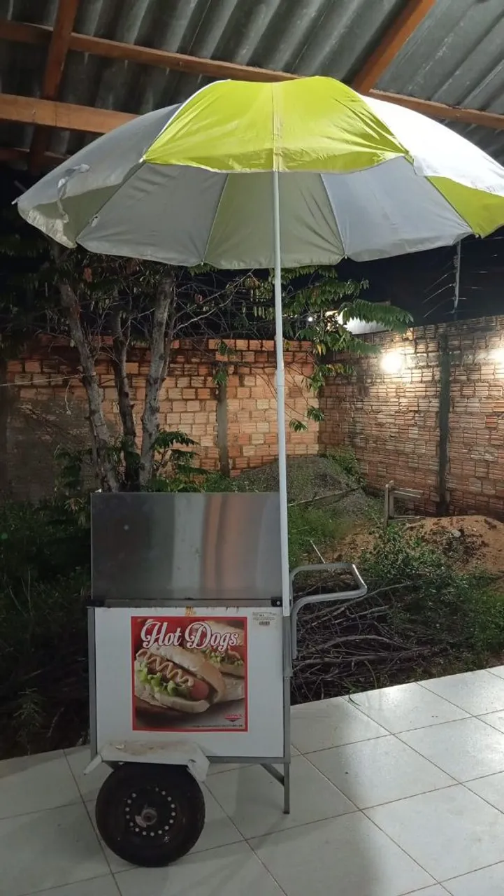 Carrinho de Hot Dog com Guarda-Sol - Ideal para seu negócio!