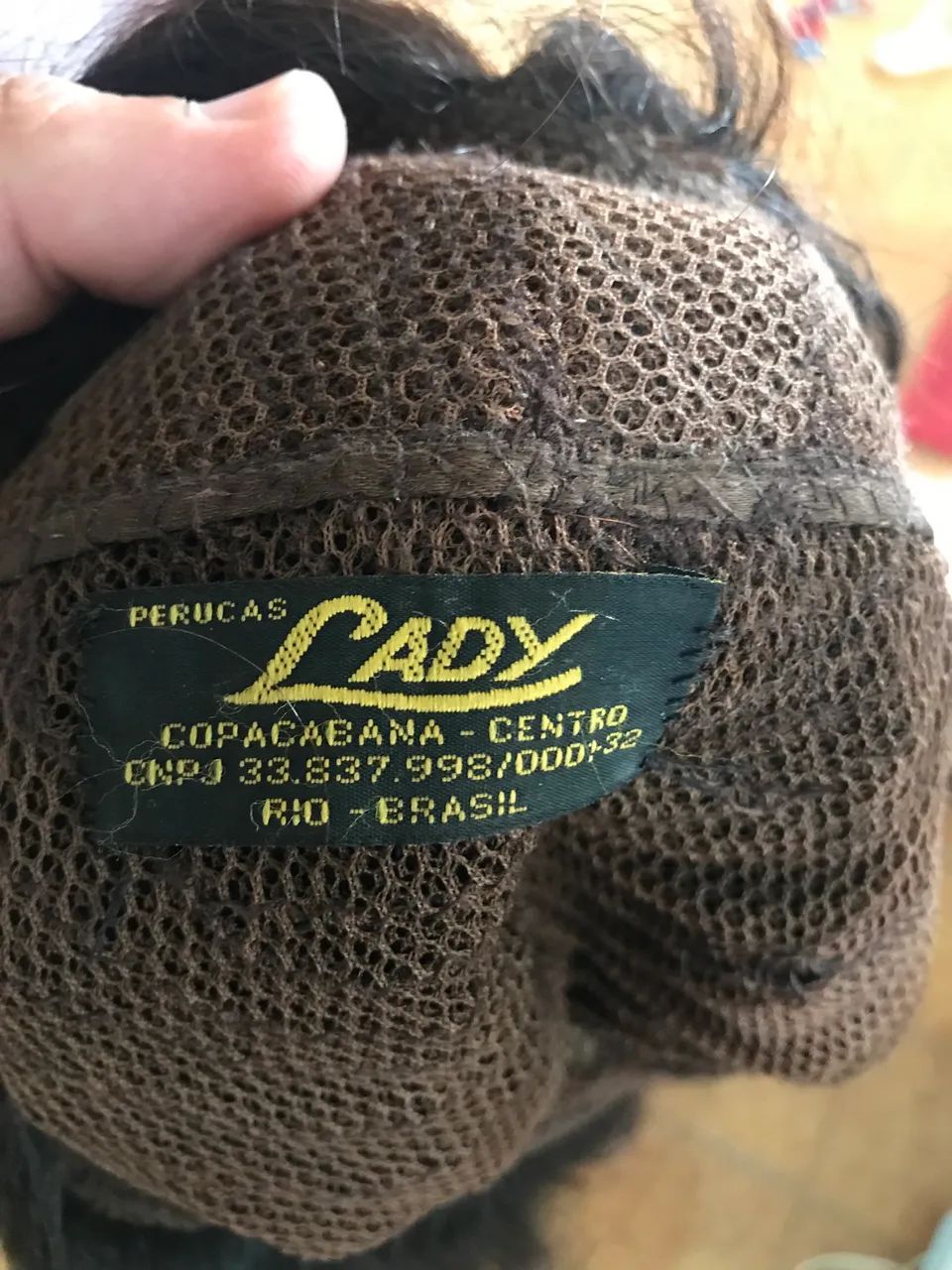 Peruca castanho escura - cabelo sintético  - Foto 6