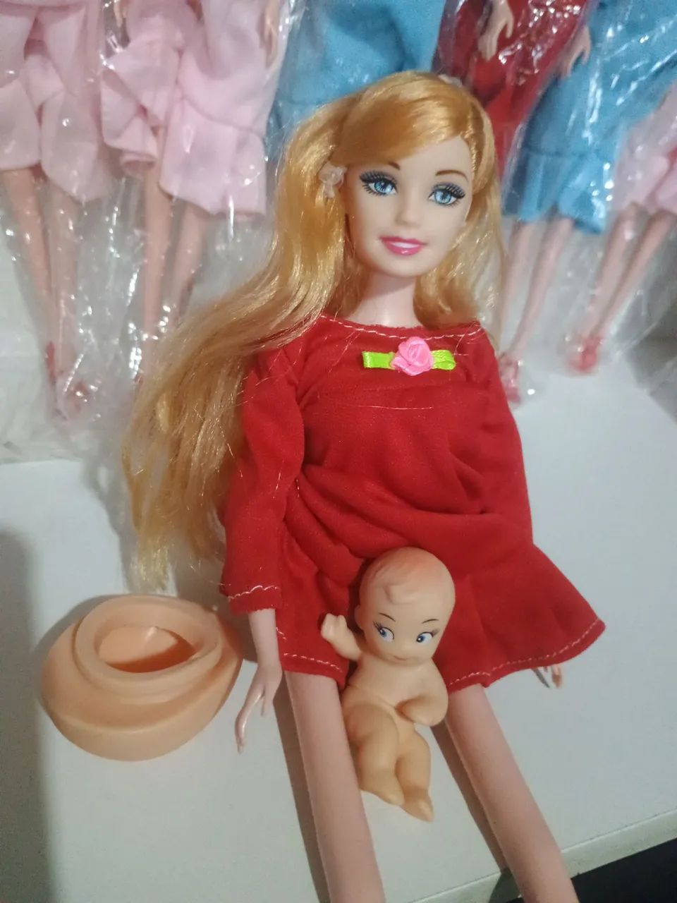 Bonecas grávidas com bebe na barriga leia a descrição  - Foto 5
