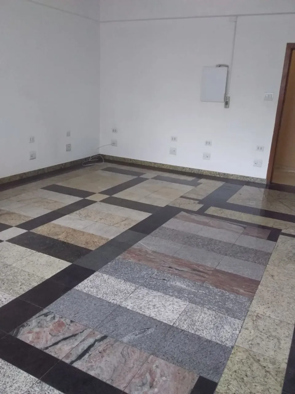 SALAS COMERCIAIS VAGAS CENTRO DE RUDGE RAMOS S.B.CAMPO