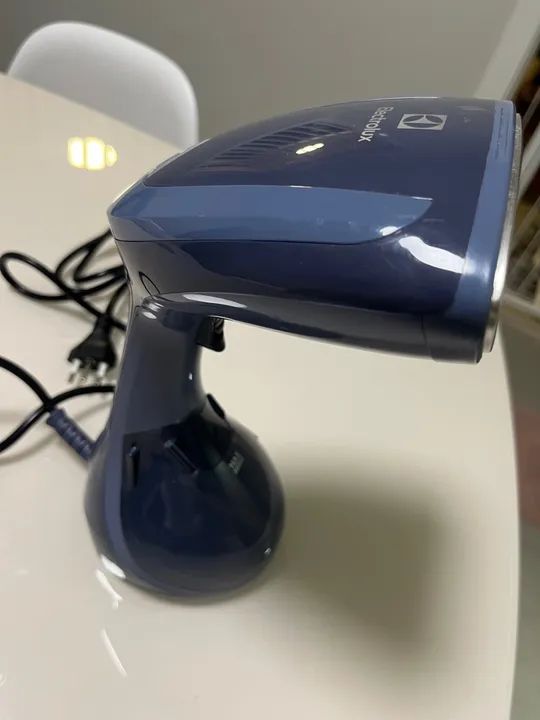 Passador de Roupa a Vapor Electrolux - Novo