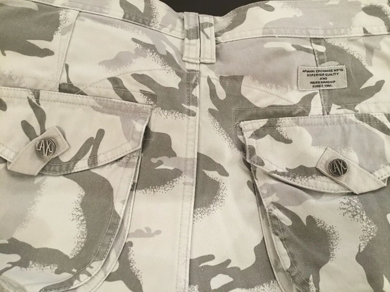 BERMUDA ARMANI EXCHANGE CARGO CAMUFLADA ORIGINAL  - Foto 3