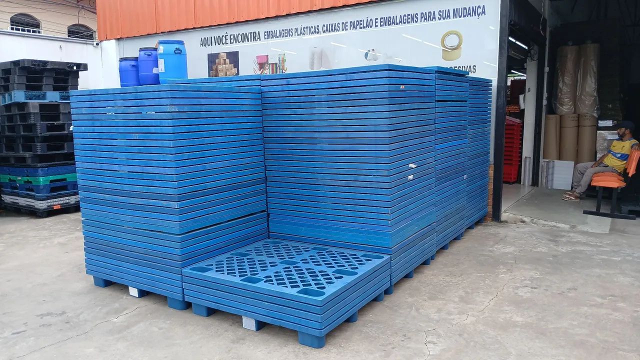 Pallets plásticos 1,00 X 1,20
