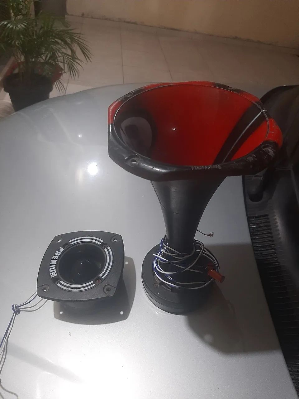 Horn and tweeter64595547089410120