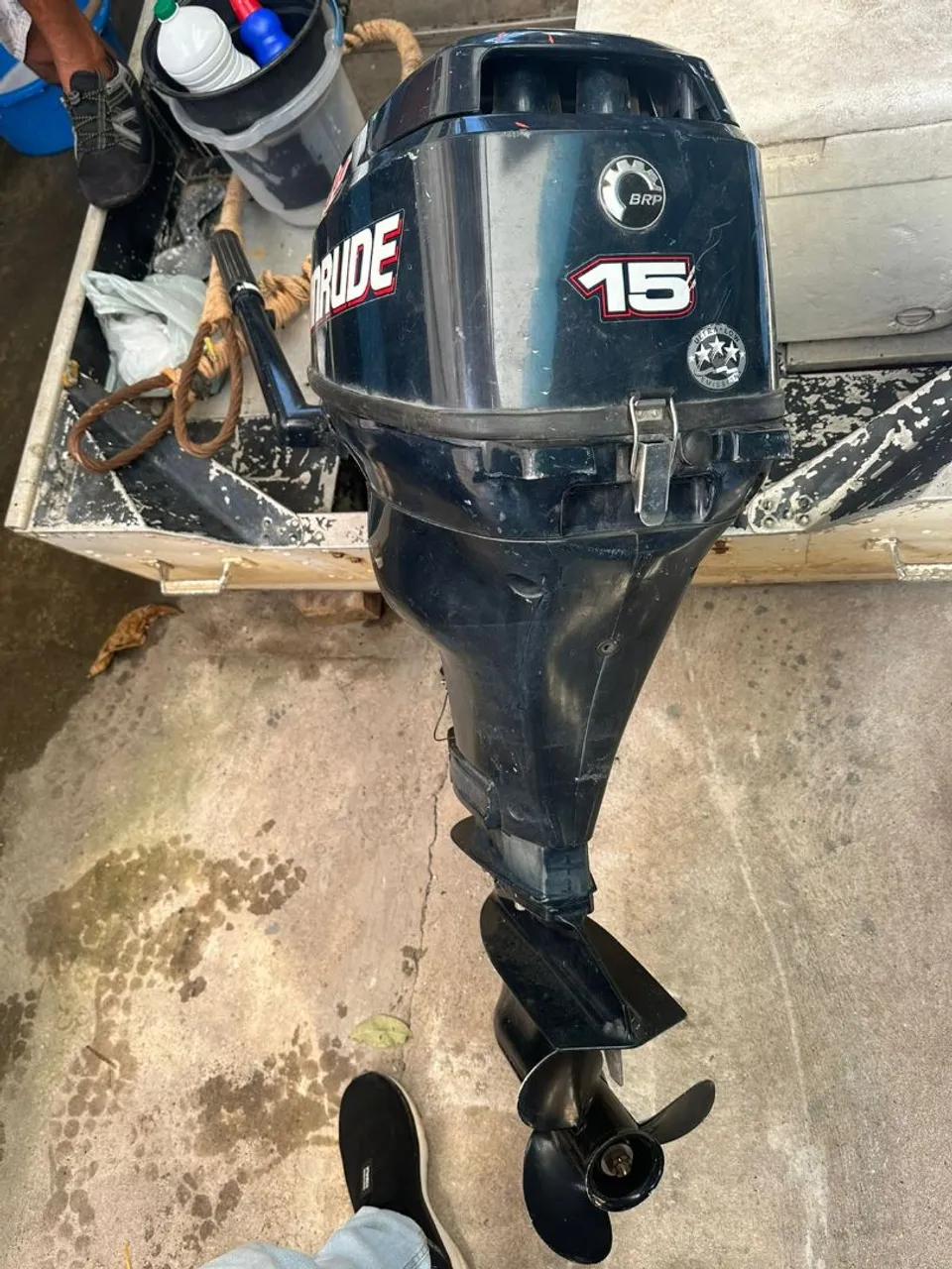 Motor de Popa Evinrude 15 HP