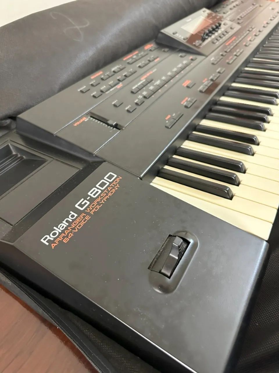 Teclado Roland G800