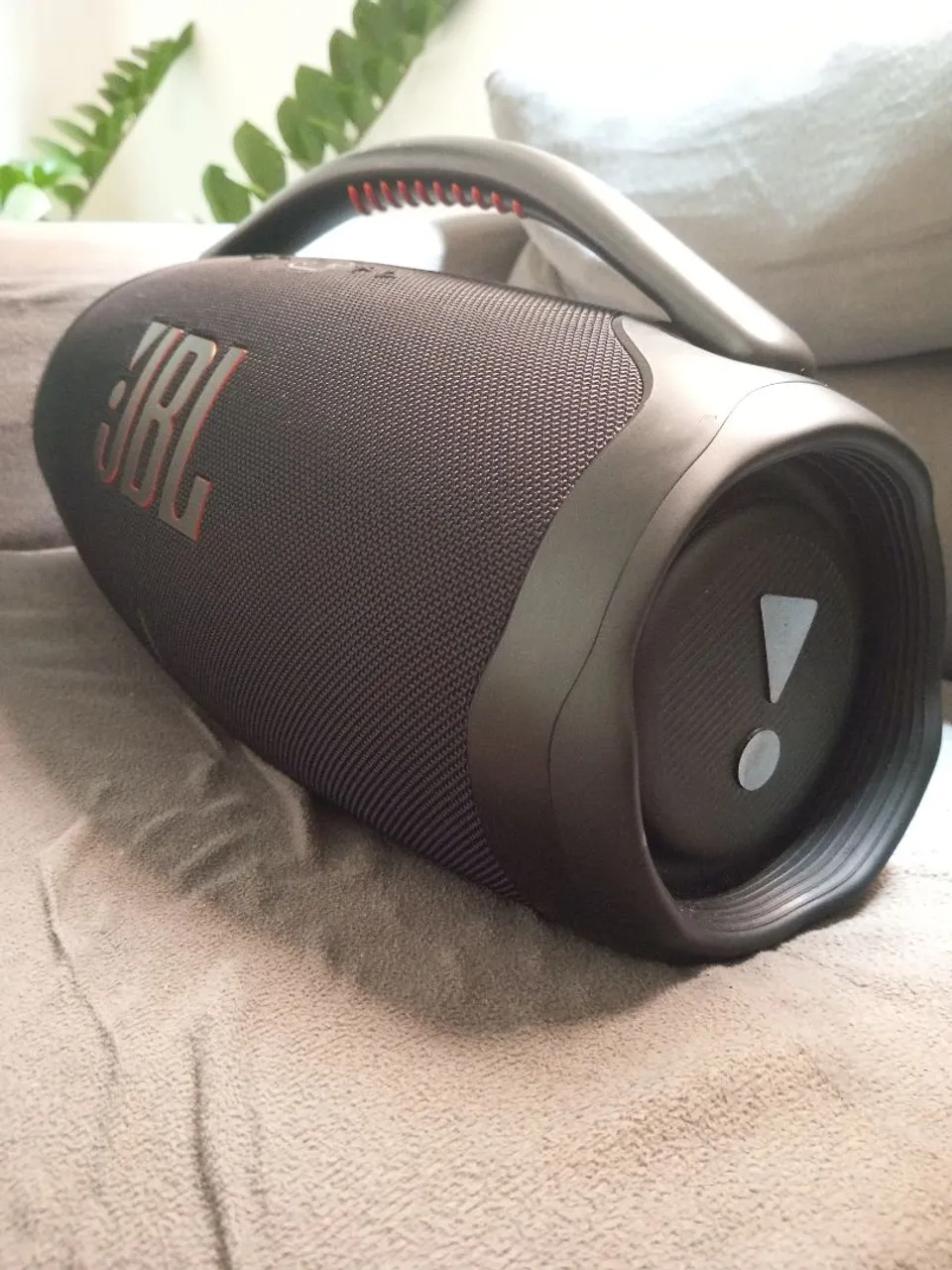 Vendo JBL boombox 3