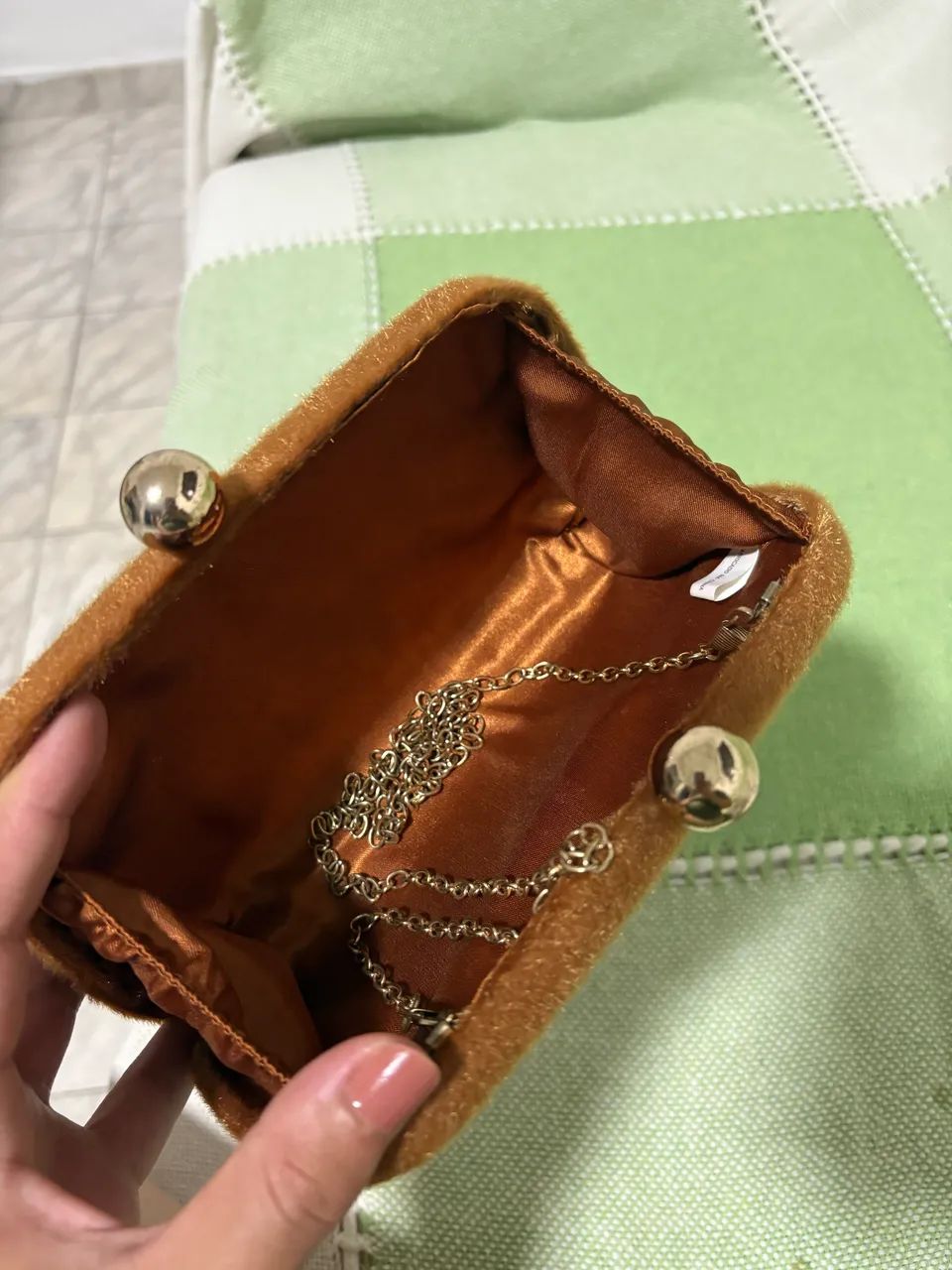 Clutch marrom de veludo - Foto 2