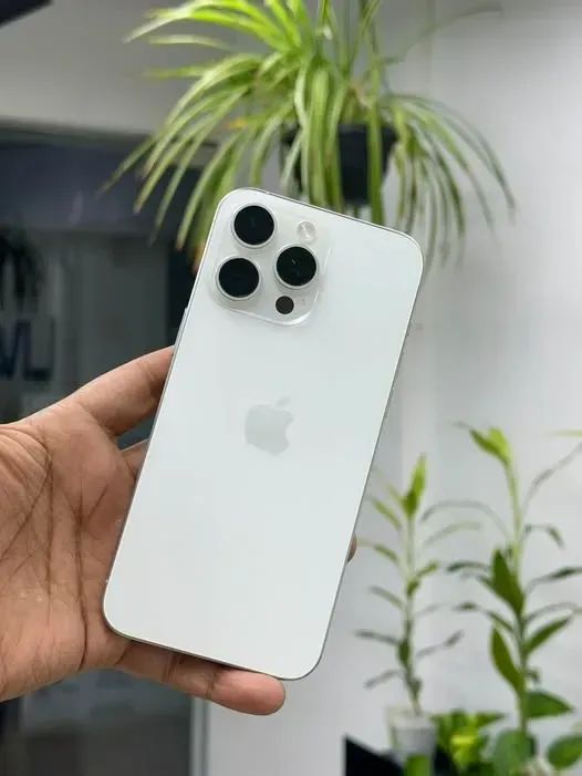 iPhone 15 Pro 256GB Branco // Impecável // Loja Fisica no Shopping