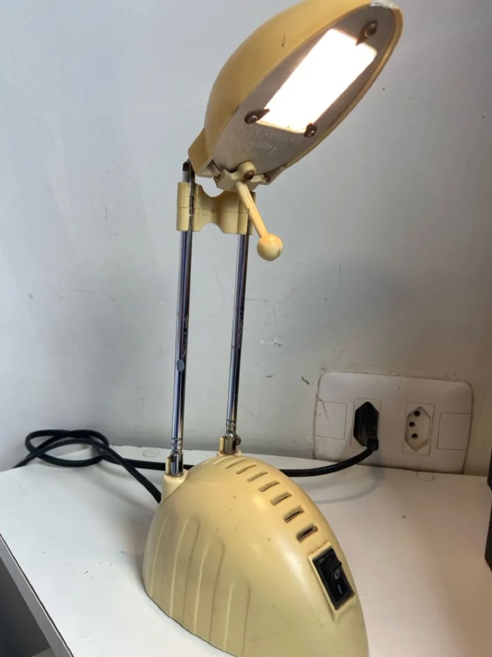 Abajur Articulado Vintage - Iluminação de Qualidade