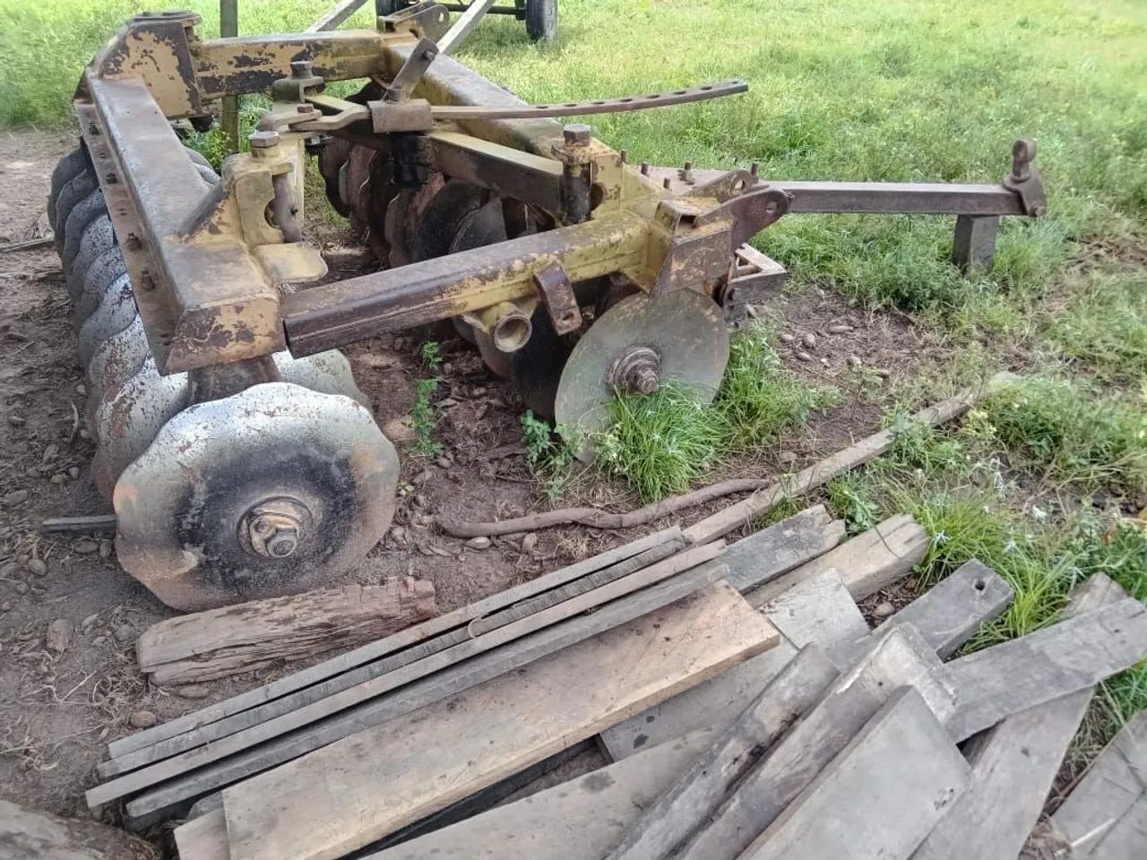 Trator CBT - Ideal para suas atividades agrícolas! - Foto 5