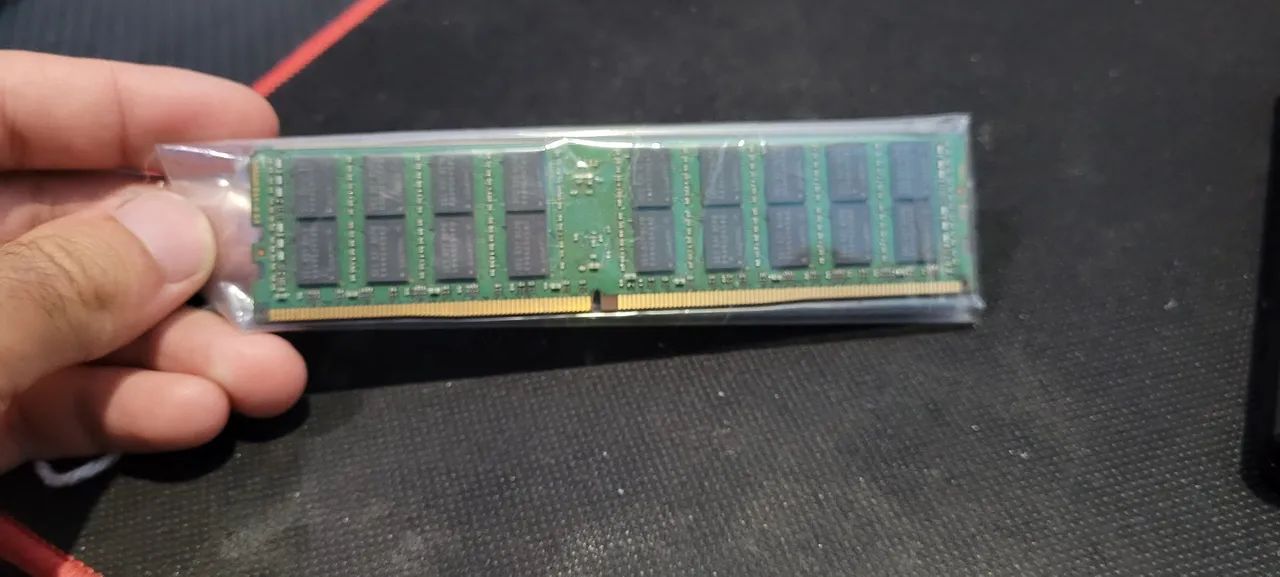 32GB - Memória RAM DDR4 (Xeon) - 2x1664842093073411120