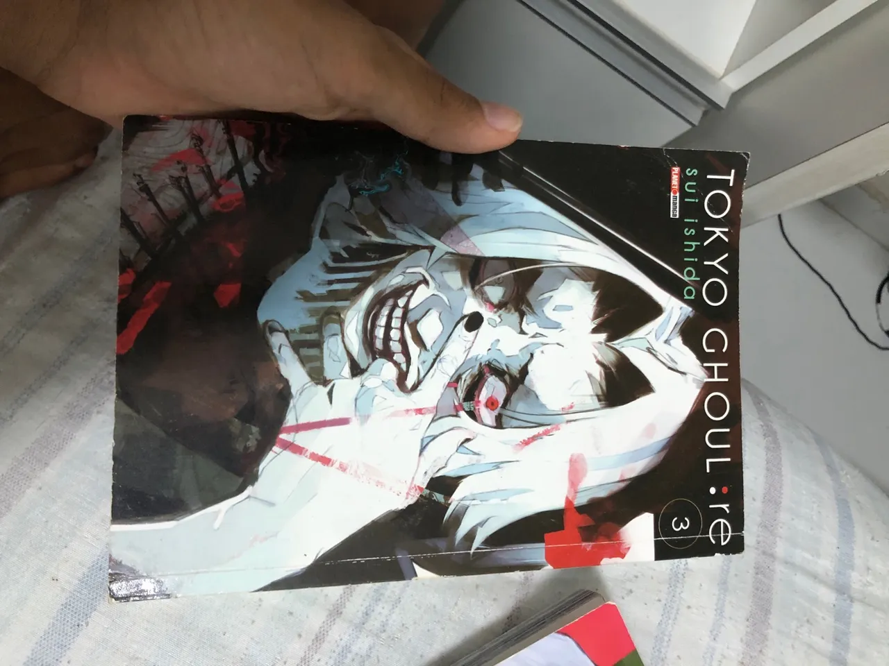 Volume 3 e 4 Tokyo Ghoul :re
